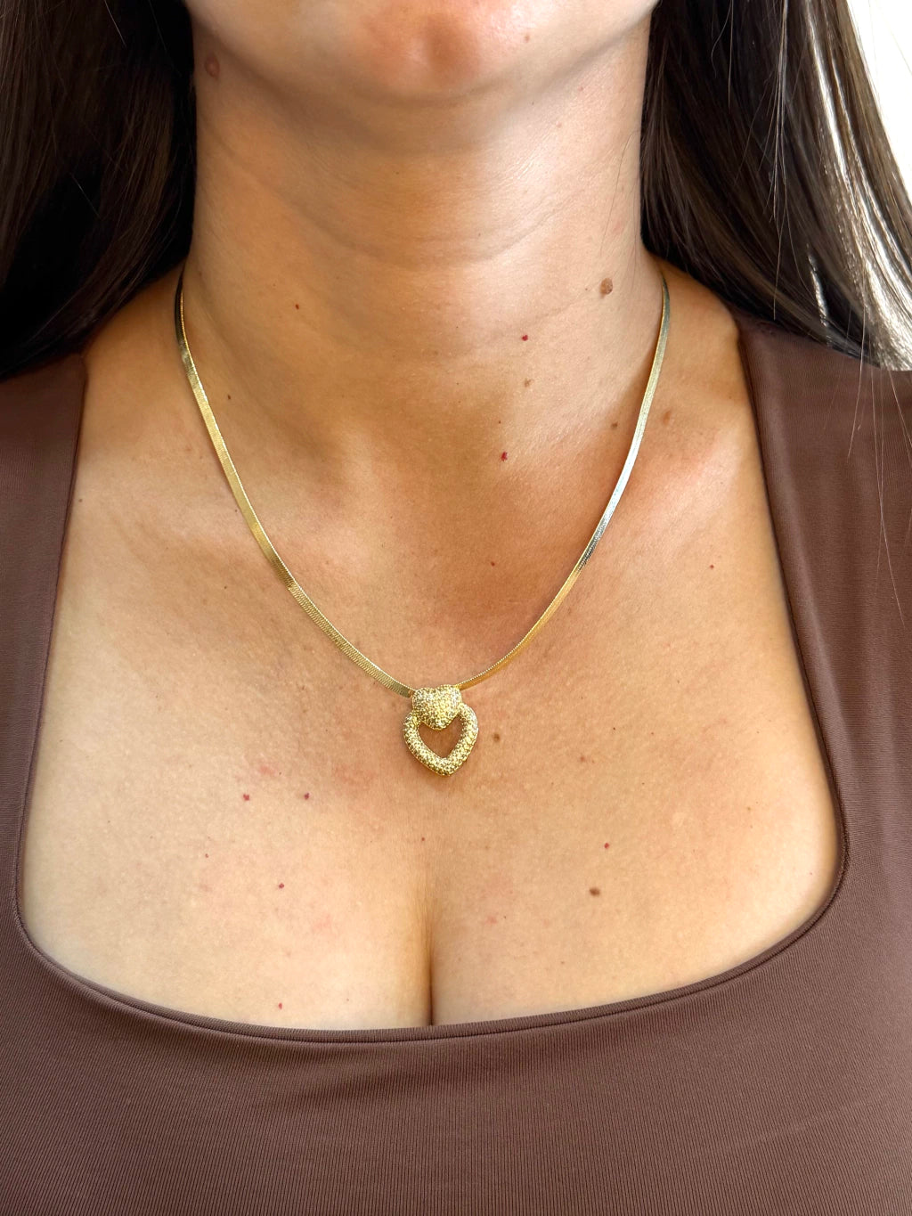 Colar fita coração cravejado luxo