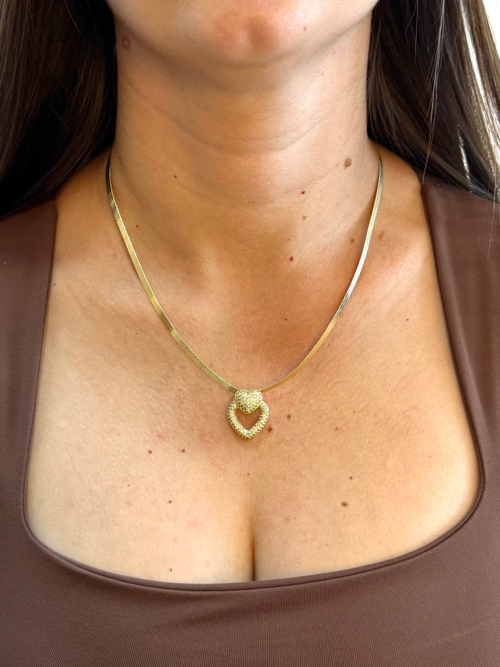 Colar fita coração cravejado luxo