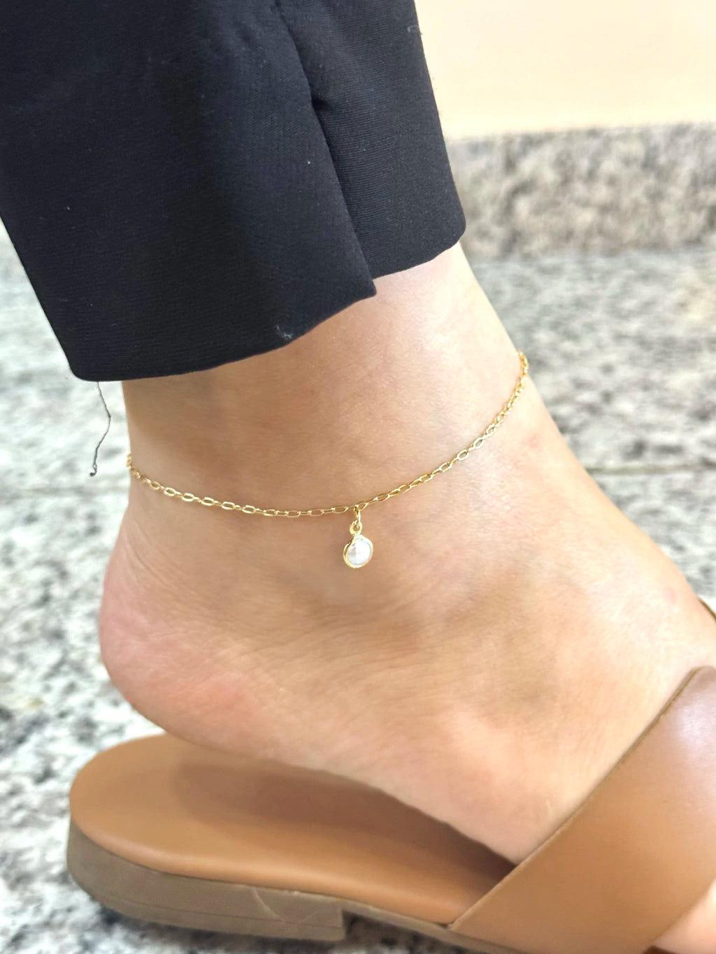 Tornozeleira Cadeadinho com pérolas 6 mm