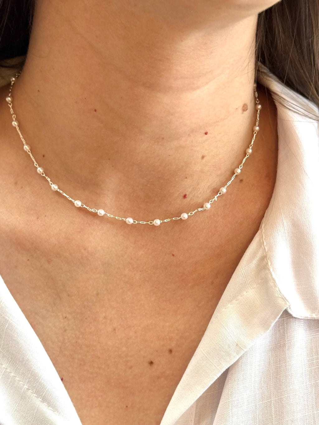 Choker mini pérolas