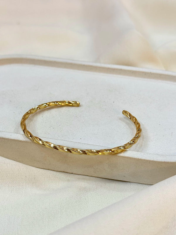 Bracelete trançado