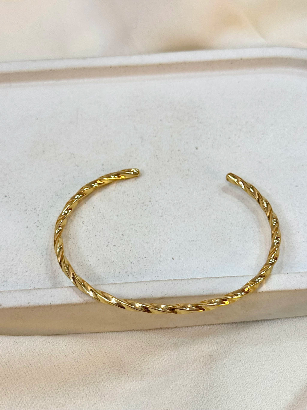 Bracelete trançado